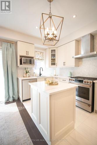 3961 Koenig Road, Burlington, ON - Indoor Photo Showing Kitchen