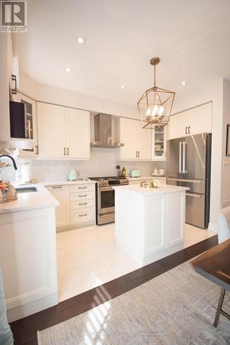 3961 Koenig Road, Burlington (Alton), ON - Indoor Photo Showing Kitchen