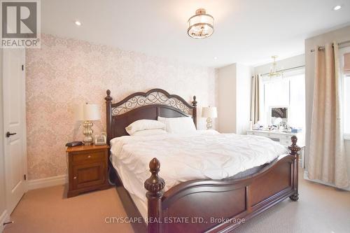 3961 Koenig Road, Burlington, ON - Indoor Photo Showing Bedroom