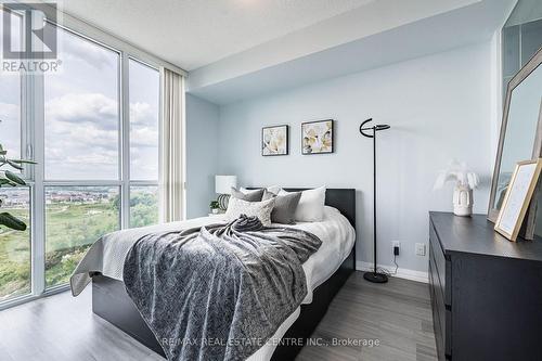 904 - 75 Eglinton Avenue W, Mississauga (Hurontario), ON - Indoor Photo Showing Bedroom