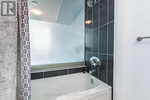 904 - 75 Eglinton Avenue W, Mississauga (Hurontario), ON - Indoor Photo Showing Bathroom