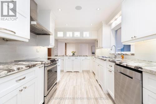 1269 Stavebank Road, Mississauga (Mineola), ON - Indoor Photo Showing Kitchen With Upgraded Kitchen