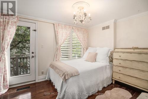 1269 Stavebank Road, Mississauga (Mineola), ON - Indoor Photo Showing Bedroom