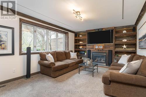 1269 Stavebank Road, Mississauga (Mineola), ON - Indoor Photo Showing Living Room With Fireplace