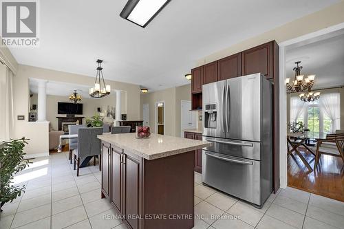 15 Upper Canada Drive, Erin (Hillsburgh), ON - Indoor Photo Showing Kitchen