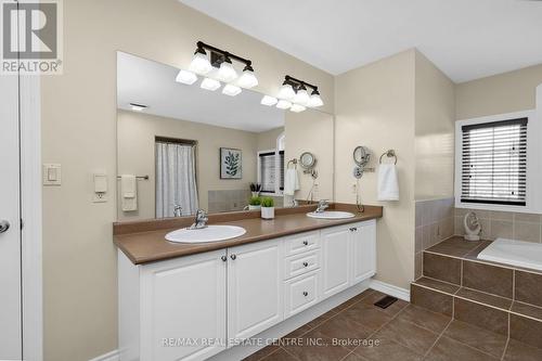 15 Upper Canada Drive, Erin (Hillsburgh), ON - Indoor Photo Showing Bathroom