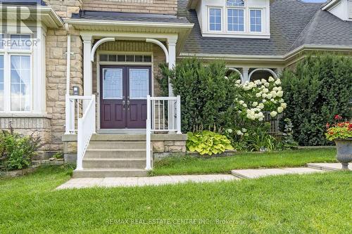 15 Upper Canada Drive, Erin (Hillsburgh), ON - Outdoor With Facade