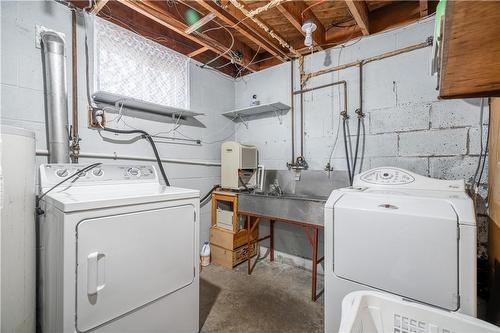 159 West 26Th Street, Hamilton, ON - Indoor Photo Showing Laundry Room