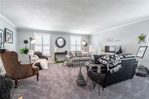 63 Forestgate Drive, Hamilton, ON - Indoor Photo Showing Living Room