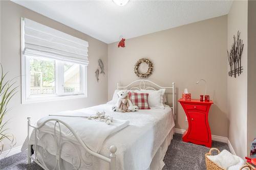 63 Forestgate Drive, Hamilton, ON - Indoor Photo Showing Bedroom