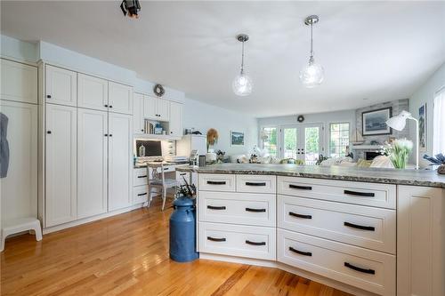 63 Forestgate Drive, Hamilton, ON - Indoor Photo Showing Kitchen With Upgraded Kitchen