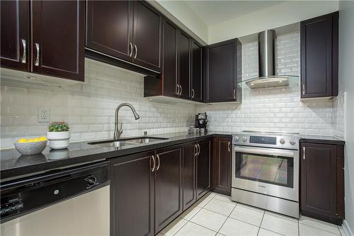 181 Plains Road W|Unit #41, Burlington, ON - Indoor Photo Showing Kitchen With Double Sink With Upgraded Kitchen