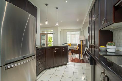 181 Plains Road W|Unit #41, Burlington, ON - Indoor Photo Showing Kitchen With Upgraded Kitchen