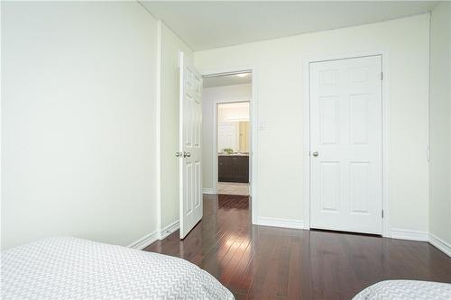 181 Plains Road W|Unit #41, Burlington, ON - Indoor Photo Showing Bedroom