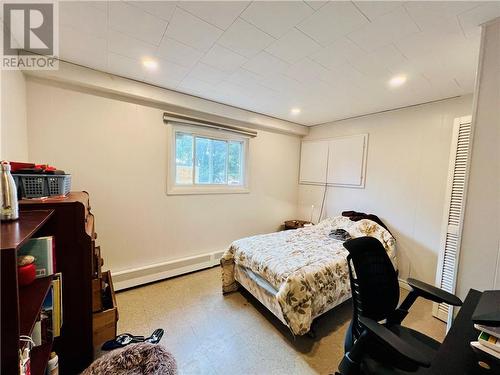 137 Brentwood Drive, Moncton, NB - Indoor Photo Showing Bedroom