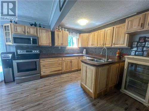 241 Grandor Road, Kagawong, Manitoulin Island, ON - Indoor Photo Showing Kitchen With Double Sink