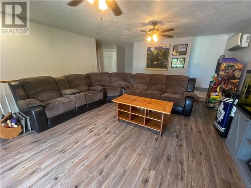 241 Grandor Road, Kagawong, Manitoulin Island, ON - Indoor Photo Showing Living Room