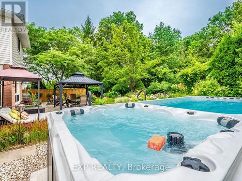 2048 Parklane Crescent, Burlington (Rose), ON - Outdoor With In Ground Pool With Backyard