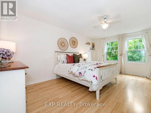 2048 Parklane Crescent, Burlington (Rose), ON - Indoor Photo Showing Bedroom