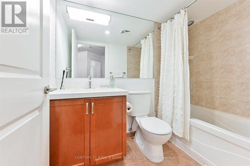 529 - 500 Doris Avenue, Toronto (Willowdale East), ON - Indoor Photo Showing Bathroom