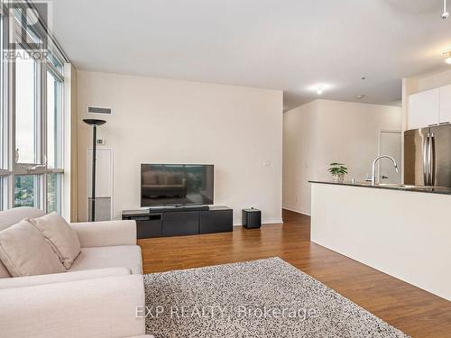 Ph9 - 1328 Birchmount Road, Toronto, ON - Indoor Photo Showing Living Room