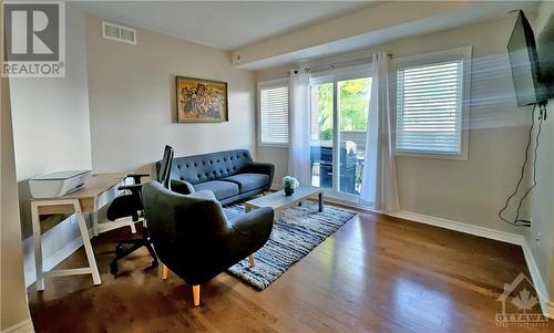 105 Fraser Fields Way Unit#H, Ottawa, ON - Indoor