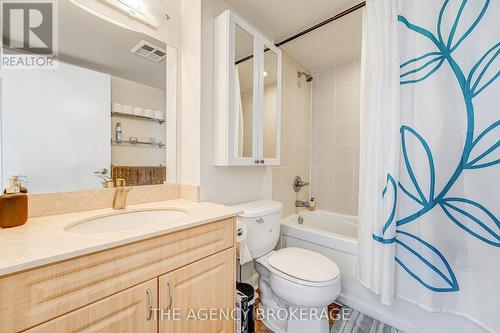 2504 - 600 Fleet Street, Toronto (Waterfront Communities), ON - Indoor Photo Showing Bathroom