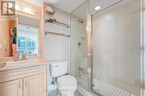 2504 - 600 Fleet Street, Toronto (Waterfront Communities), ON - Indoor Photo Showing Bathroom