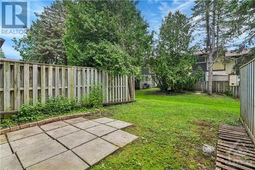 6161 Brookside Lane, Ottawa, ON - Outdoor