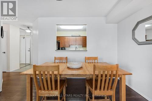 212 - 260 Davis Drive, Newmarket (Central Newmarket), ON - Indoor Photo Showing Dining Room