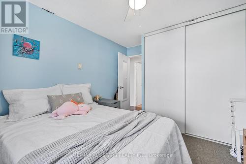 212 - 260 Davis Drive, Newmarket (Central Newmarket), ON - Indoor Photo Showing Bedroom