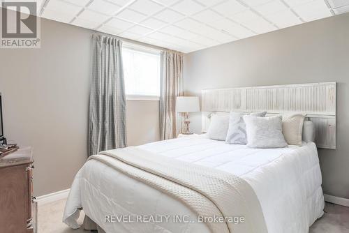 11 Trent View Road, Kawartha Lakes, ON - Indoor Photo Showing Bedroom