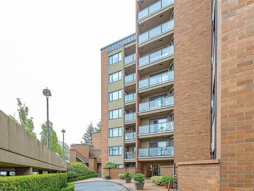 204-103 Gorge Rd East, Victoria, BC - Outdoor With Balcony