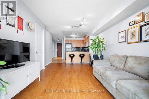 16H - 8 Rosebank Drive, Toronto (Malvern), ON - Indoor Photo Showing Living Room