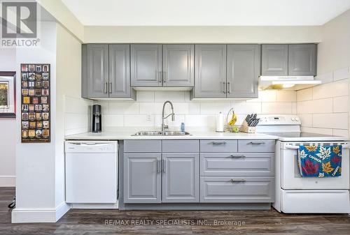 2 - 1294 Guelph Line, Burlington (Mountainside), ON - Indoor Photo Showing Kitchen With Double Sink