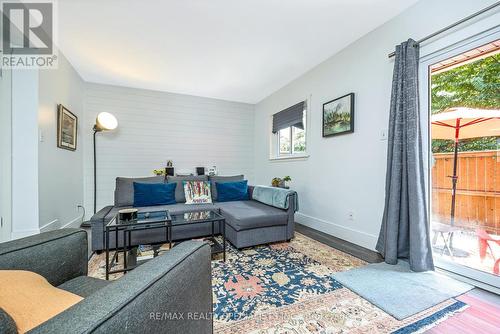 2 - 1294 Guelph Line, Burlington (Mountainside), ON - Indoor Photo Showing Living Room