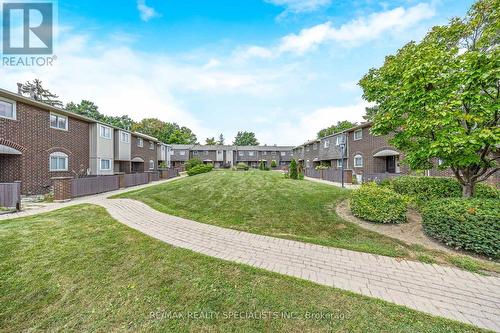 2 - 1294 Guelph Line, Burlington (Mountainside), ON - Outdoor