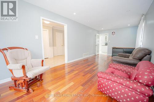 10 Stillwater Crescent N, Brampton (Bram West), ON - Indoor Photo Showing Living Room