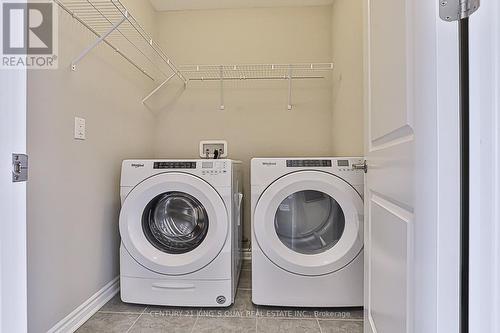 32 William F Bell Parkway, Richmond Hill, ON - Indoor Photo Showing Laundry Room