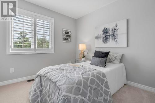 35 Crossbrooks Street, Markham (Cornell), ON - Indoor Photo Showing Bedroom