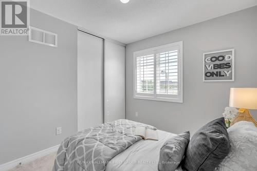 35 Crossbrooks Street, Markham (Cornell), ON - Indoor Photo Showing Bedroom