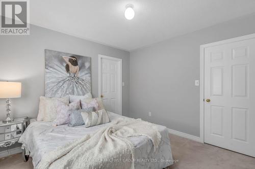 35 Crossbrooks Street, Markham (Cornell), ON - Indoor Photo Showing Bedroom