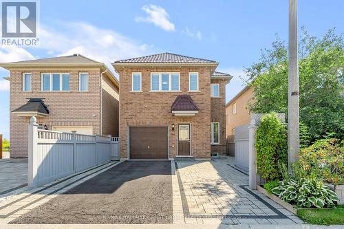 35 Crossbrooks Street, Markham (Cornell), ON - Outdoor