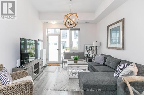 34 - 247 Broward Way, Innisfil, ON - Indoor Photo Showing Living Room