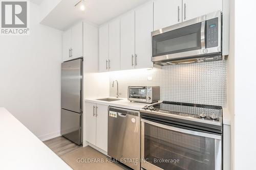 34 - 247 Broward Way, Innisfil, ON - Indoor Photo Showing Kitchen