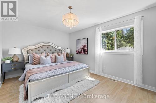 1097 Corrie Street, Innisfil (Alcona), ON - Indoor Photo Showing Bedroom