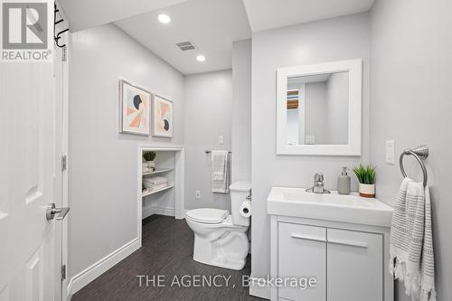 1097 Corrie Street, Innisfil (Alcona), ON - Indoor Photo Showing Bathroom