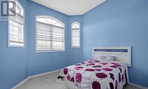 21 Spencer Drive, Brampton, ON - Indoor Photo Showing Bedroom