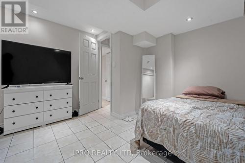 21 Spencer Drive, Brampton (Fletcher'S Meadow), ON - Indoor Photo Showing Bedroom