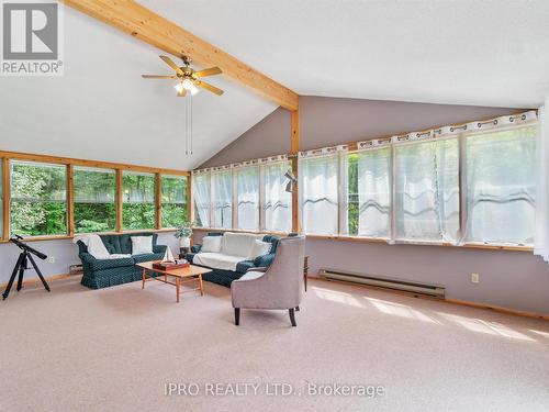 6 Lower Lane, Seguin, ON - Indoor Photo Showing Other Room